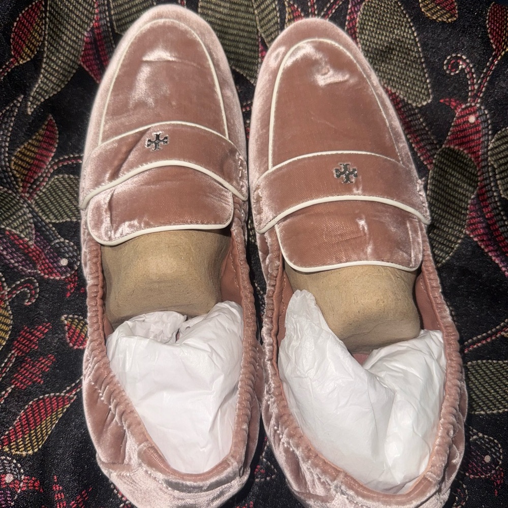 Tory Burch Pink Velvet Loafers with Logo